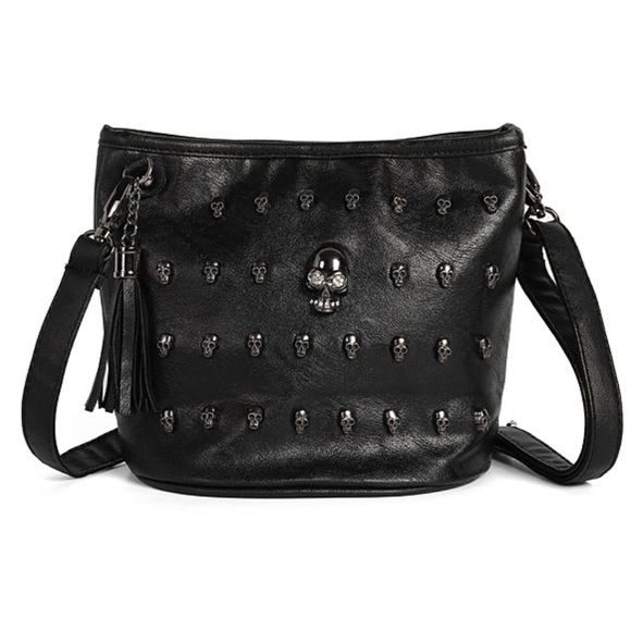 BOUTIQUE Handbags - SKULL MESSENGER